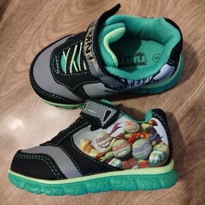 Teenage Mutant Ninja Turtles Size 5 shoes